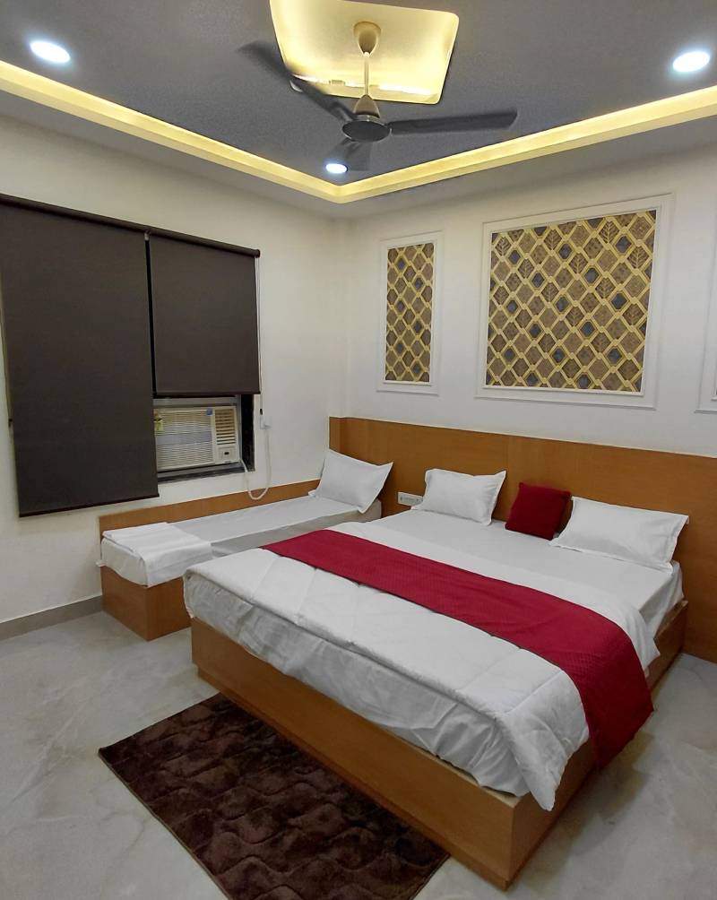 best hotel in vrindavan