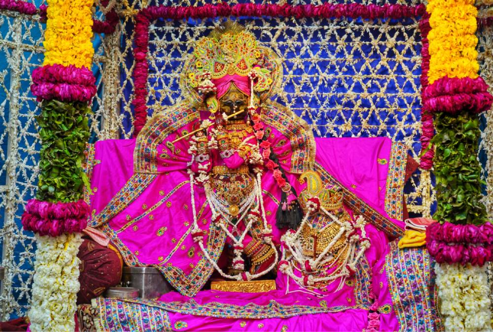 luxury hotels in vrindavan